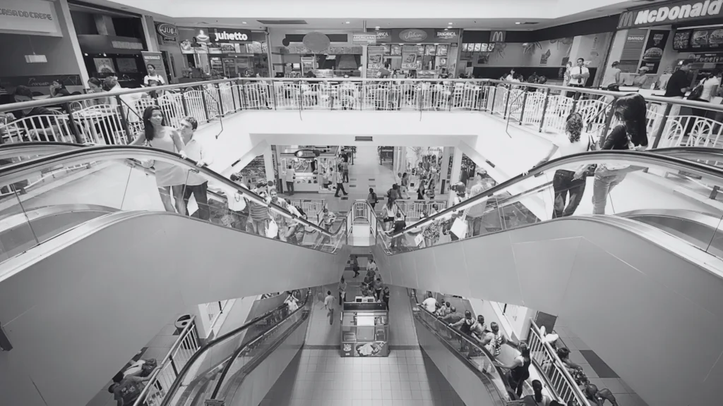 Consumidores de shoppings em 2025 o que atrai cada geração e como as marcas devem se posicionar